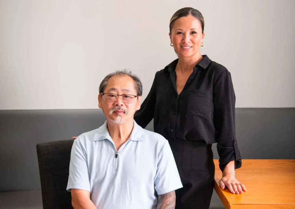 Famille propriétaire de Sushi Oshima dans le restaurant de Charlesbourg