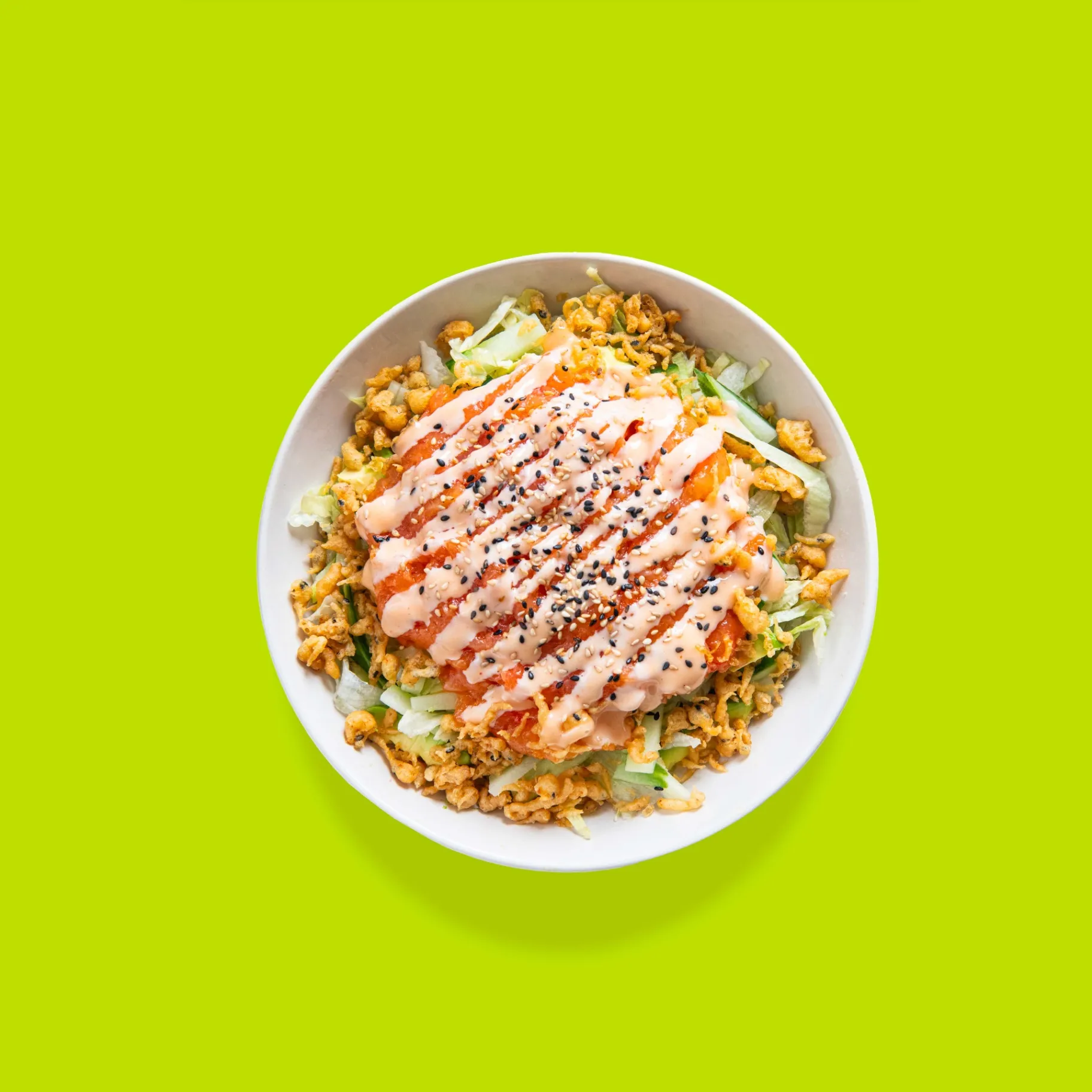 Salade Volcano au saumon épicé de Sushi Oshima